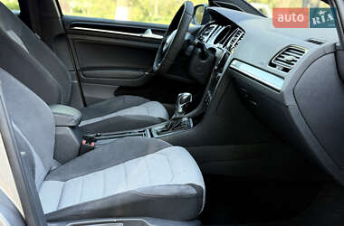 Хетчбек Volkswagen Golf R 2015 в 