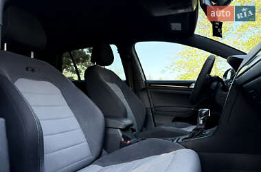 Хетчбек Volkswagen Golf R 2015 в 