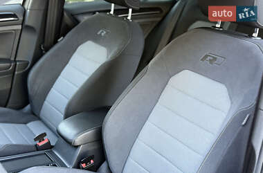 Хетчбек Volkswagen Golf R 2015 в 