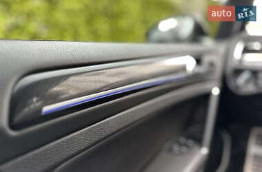 Хетчбек Volkswagen Golf R 2016 в 