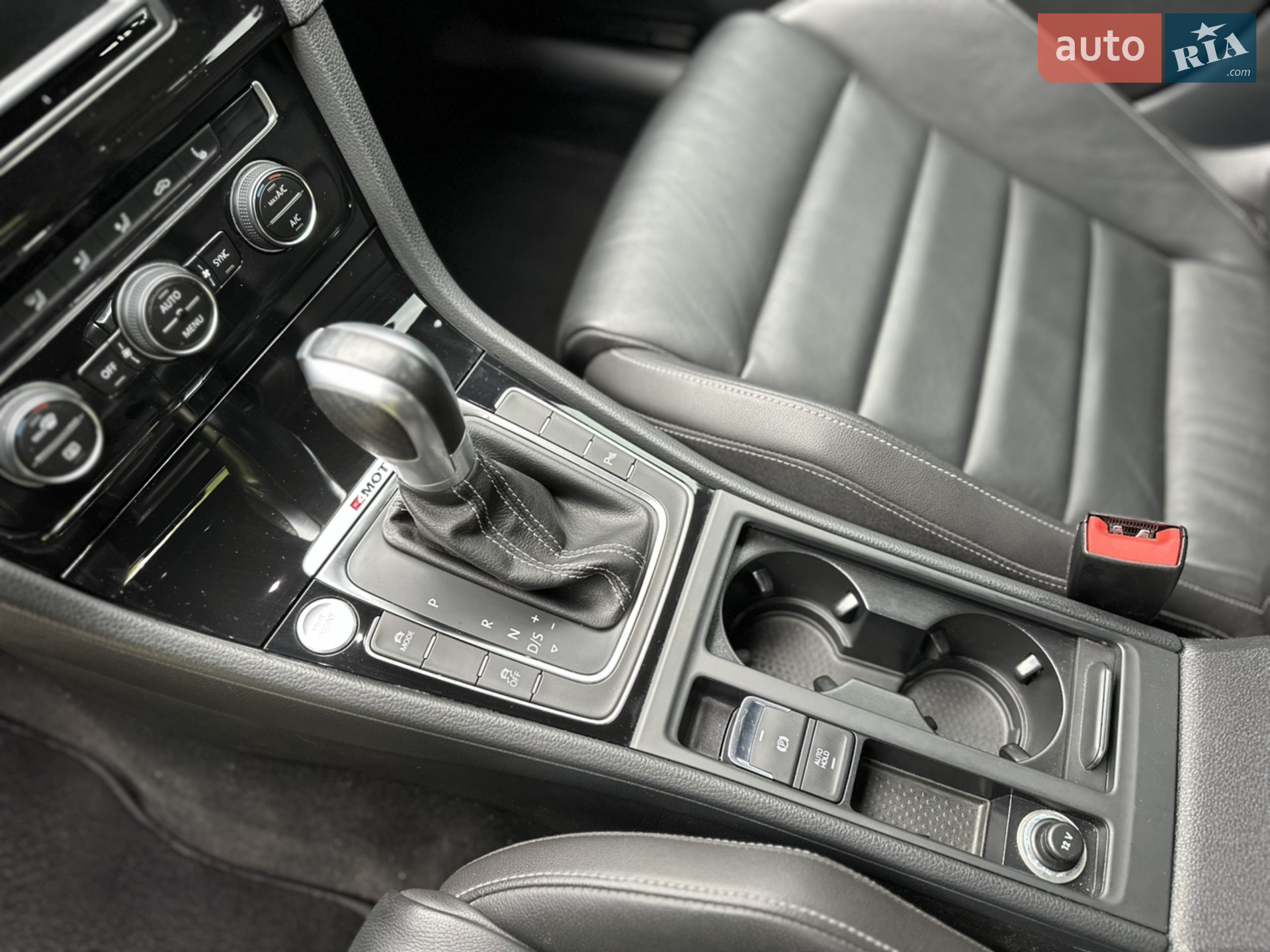 2016 Volkswagen Golf R - мініатюра 27