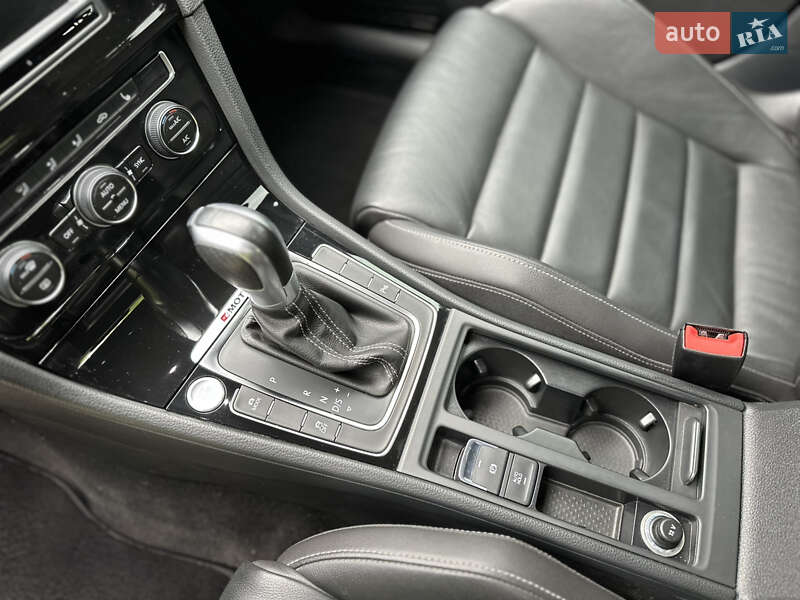 Хэтчбек Volkswagen Golf R 2016 в Одессе