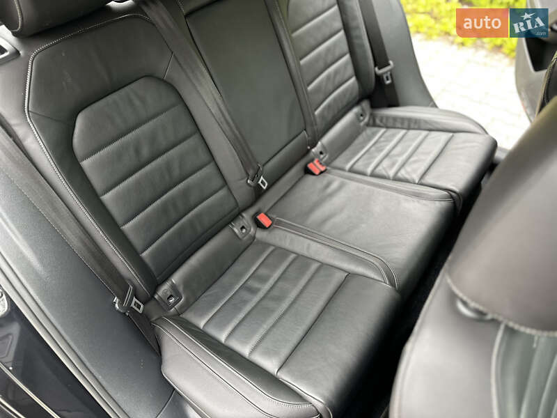 Хэтчбек Volkswagen Golf R 2016 в Одессе