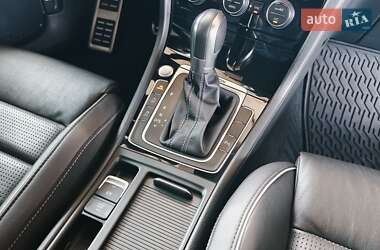 Хэтчбек Volkswagen Golf R 2019 в 