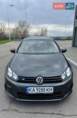 Хэтчбек Volkswagen Golf R 2012 в 