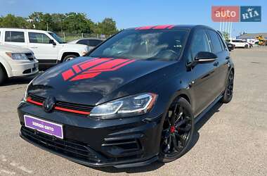 Хэтчбек Volkswagen Golf R 2018 в 