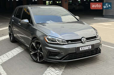 Хэтчбек Volkswagen Golf R 2019 в 
