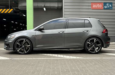 Хэтчбек Volkswagen Golf R 2019 в 
