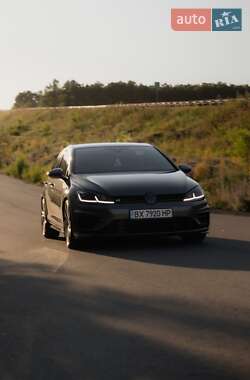Хэтчбек Volkswagen Golf R 2017 в Хмельницком