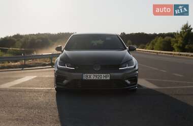 Хэтчбек Volkswagen Golf R 2017 в Хмельницком