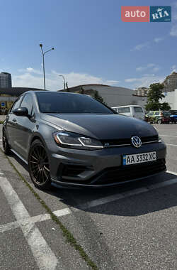 Хетчбек Volkswagen Golf R 2019 в Києві