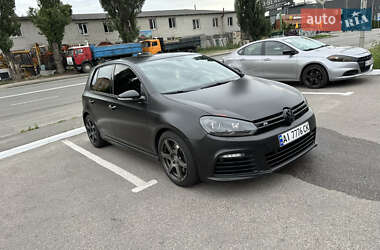 Хетчбек Volkswagen Golf R 2011 в Вишгороді