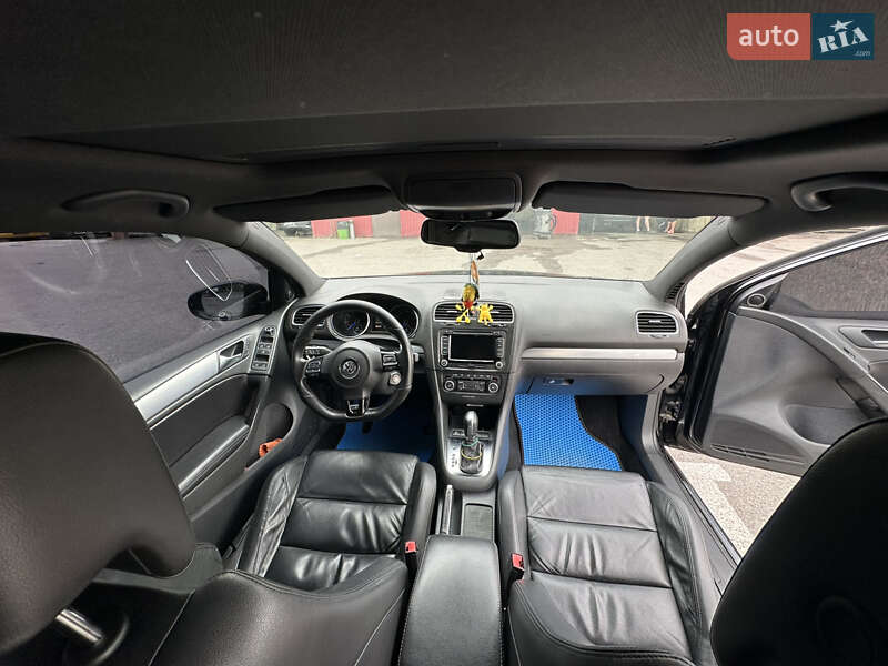 Хэтчбек Volkswagen Golf R 2011 в Вышгороде