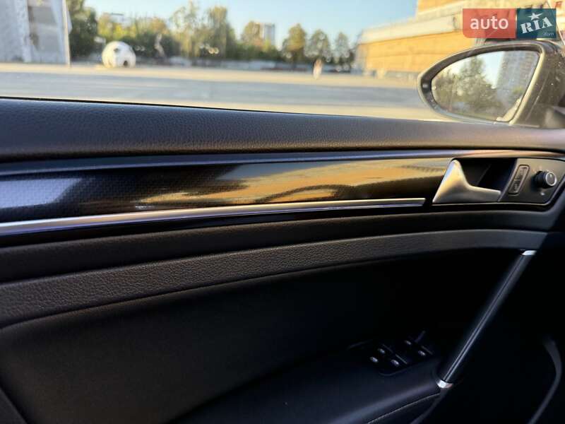 Хэтчбек Volkswagen Golf R 2018 в Харькове