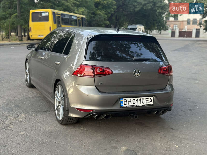 Хэтчбек Volkswagen Golf R 2016 в Одессе