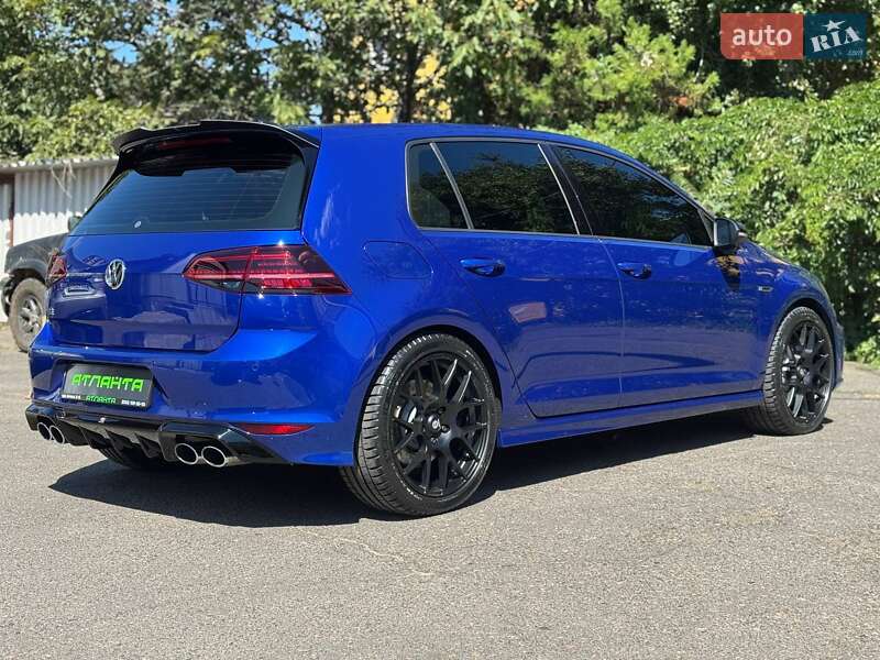 Хэтчбек Volkswagen Golf R 2017 в Одессе