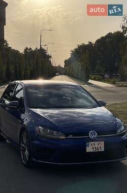 Хэтчбек Volkswagen Golf R 2016 в Киеве