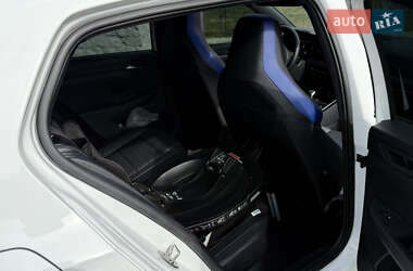 Хэтчбек Volkswagen Golf R 2024 в 