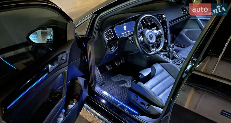 Хетчбек Volkswagen Golf R 2019 в Києві фото 20 Хетчбек Volkswagen Golf R 2019 в Києві