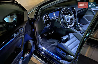 Хэтчбек Volkswagen Golf R 2019 в 