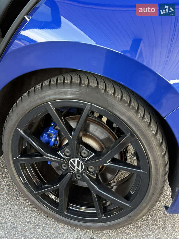 Хетчбек Volkswagen Golf R 2022 в Дніпрі фото 22 Хетчбек Volkswagen Golf R 2022 в Дніпрі