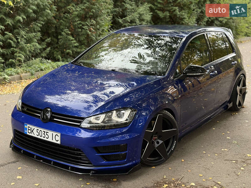 Хэтчбек Volkswagen Golf R 2015 в Ровно