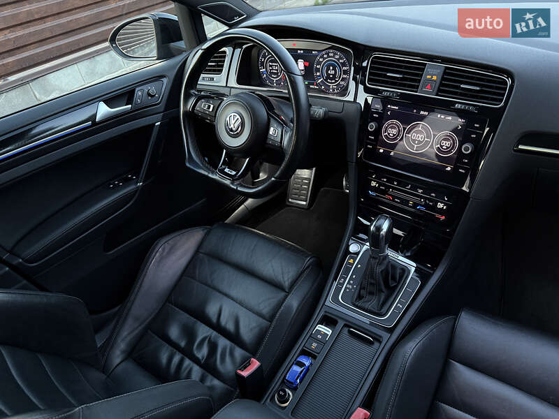 Хэтчбек Volkswagen Golf R 2015 в Ровно