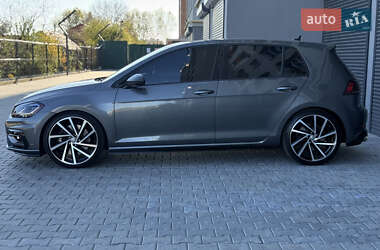 Хэтчбек Volkswagen Golf R 2017 в 