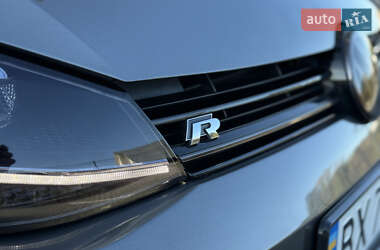 Хэтчбек Volkswagen Golf R 2017 в 