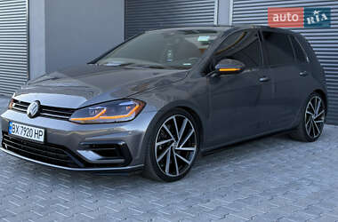 Хэтчбек Volkswagen Golf R 2017 в 