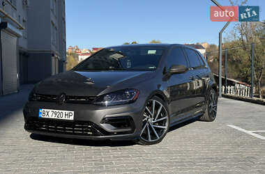 Хэтчбек Volkswagen Golf R 2017 в 