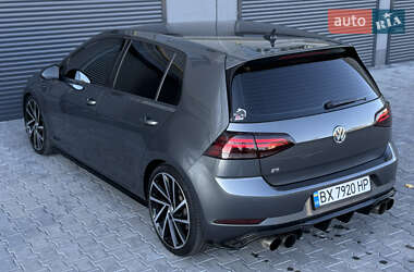 Хэтчбек Volkswagen Golf R 2017 в 