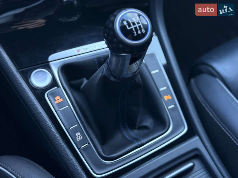 Хэтчбек Volkswagen Golf R 2017 в Хмельницком фото 77 Хэтчбек Volkswagen Golf R 2017 в Хмельницком