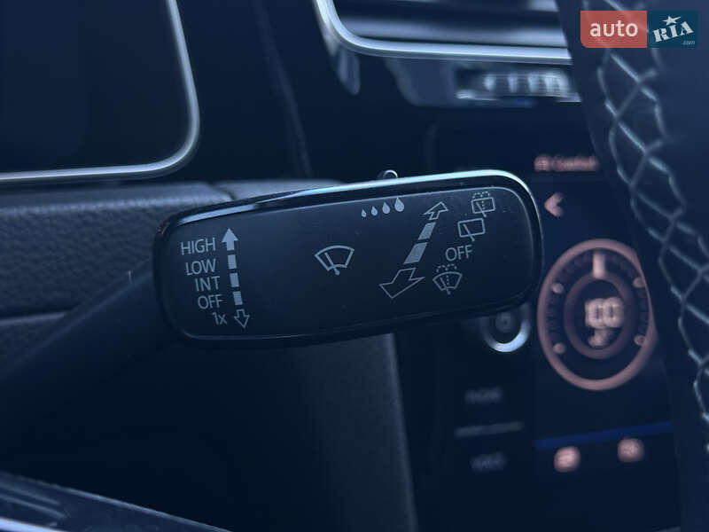Хэтчбек Volkswagen Golf R 2017 в Хмельницком фото 87 Хэтчбек Volkswagen Golf R 2017 в Хмельницком
