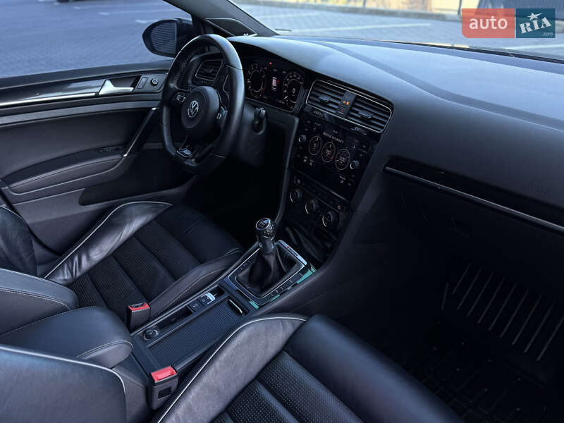 Хэтчбек Volkswagen Golf R 2017 в Хмельницком фото 107 Хэтчбек Volkswagen Golf R 2017 в Хмельницком