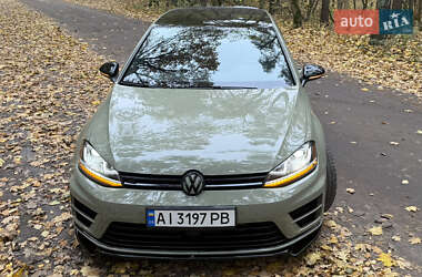 Хетчбек Volkswagen Golf R 2017 в  фото 4 Хетчбек Volkswagen Golf R 2017 в