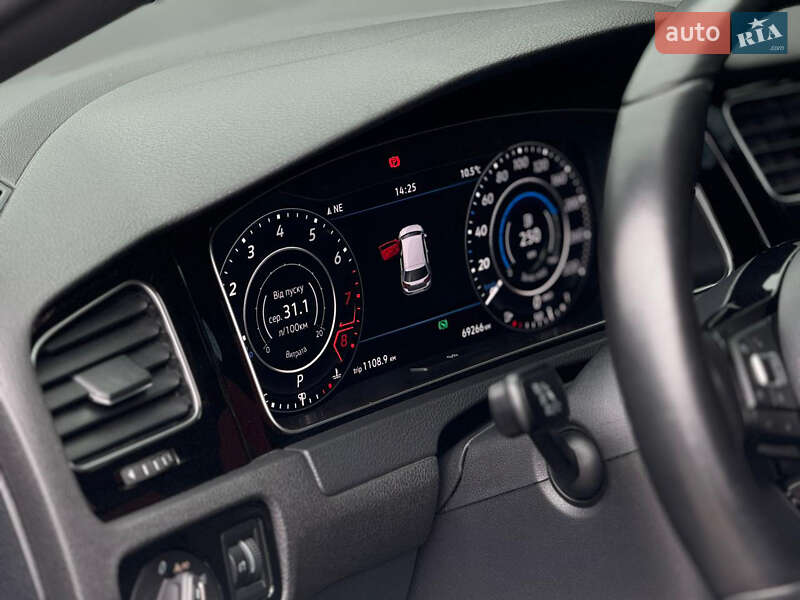 Хэтчбек Volkswagen Golf R 2014 в Киеве фото 74 Хэтчбек Volkswagen Golf R 2014 в Киеве