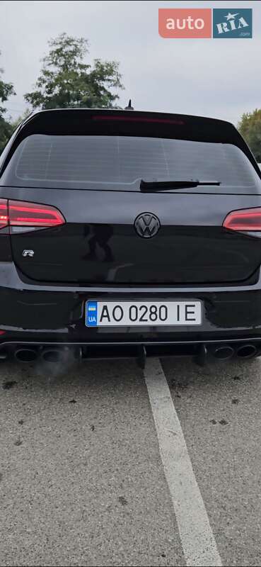 Хэтчбек Volkswagen Golf R 2016 в Белогородке