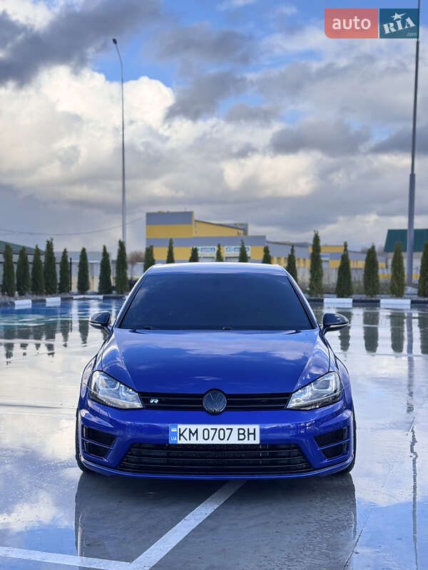 Хэтчбек Volkswagen Golf R 2015 в Житомире