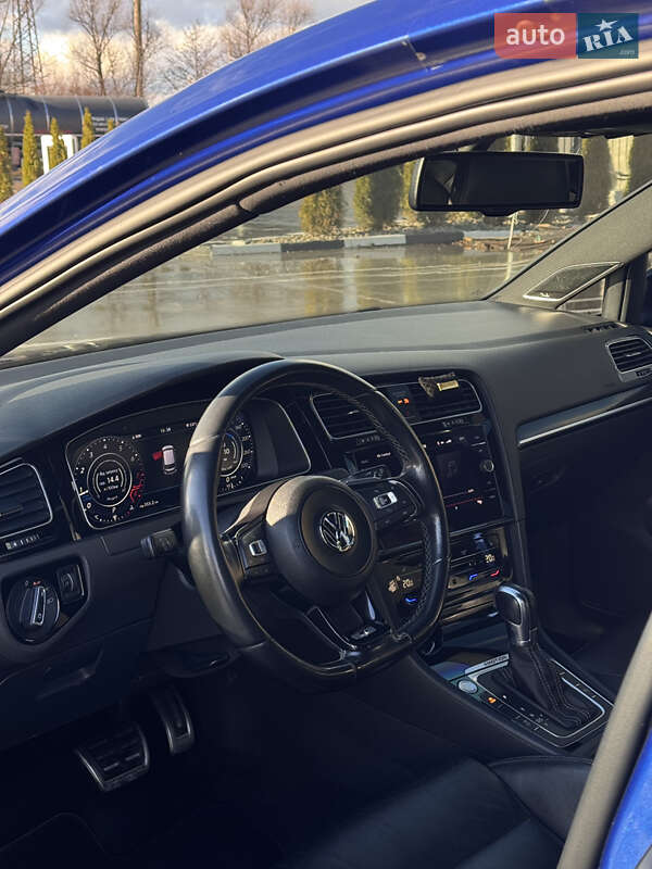 Хэтчбек Volkswagen Golf R 2015 в Житомире