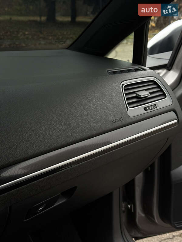 Хетчбек Volkswagen Golf R 2014 в Києві