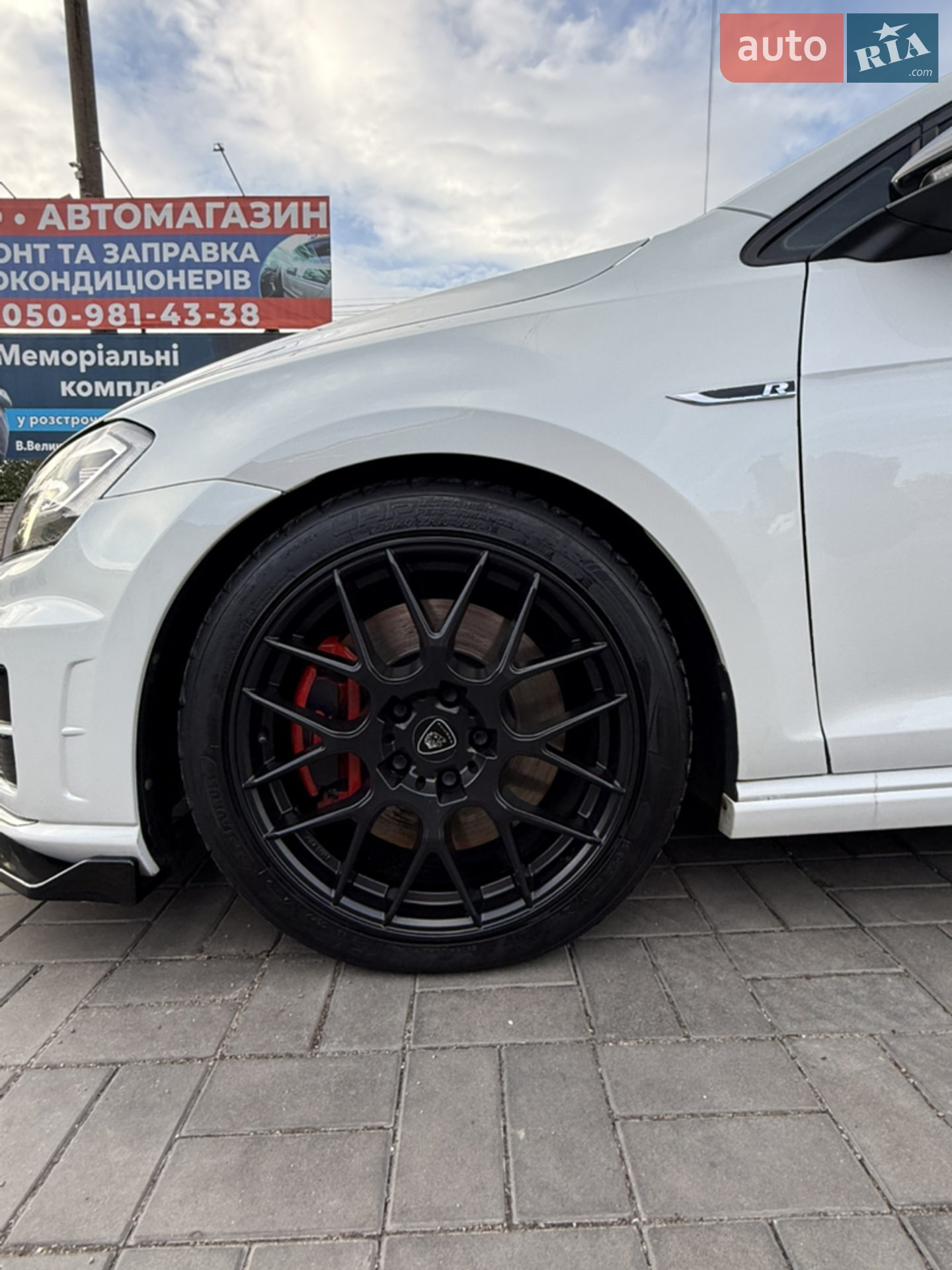2017 Volkswagen Golf R - мініатюра 11