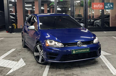 Хэтчбек Volkswagen Golf R 2015 в Киеве