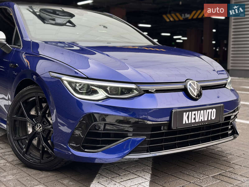 Хэтчбек Volkswagen Golf R 2022 в Киеве