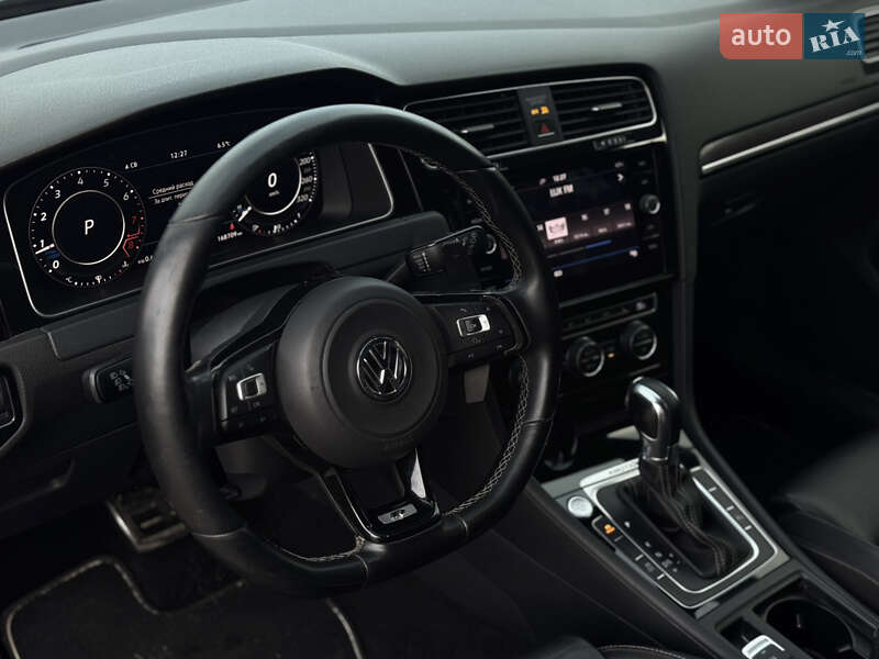 Хетчбек Volkswagen Golf R 2015 в Києві