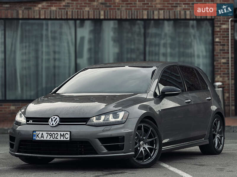 Хетчбек Volkswagen Golf R 2015 в Києві