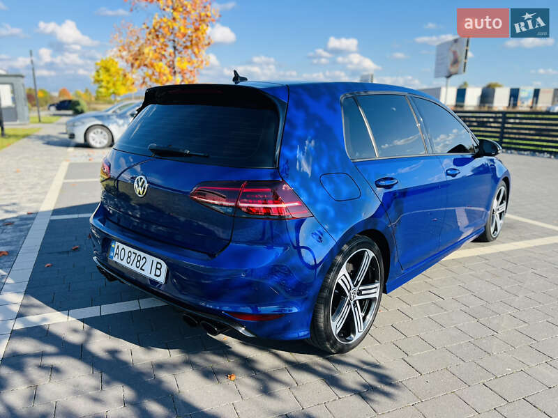Хэтчбек Volkswagen Golf R 2016 в Мукачево