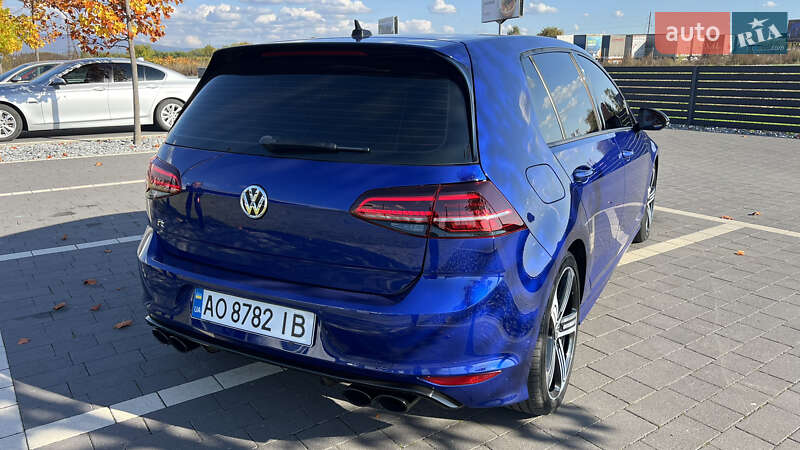 Хэтчбек Volkswagen Golf R 2016 в Мукачево