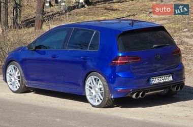Хэтчбек Volkswagen Golf R 2016 в Полтаве