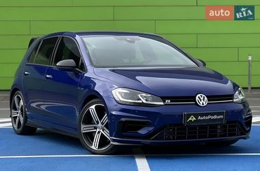 Хэтчбек Volkswagen Golf R 2016 в Киеве